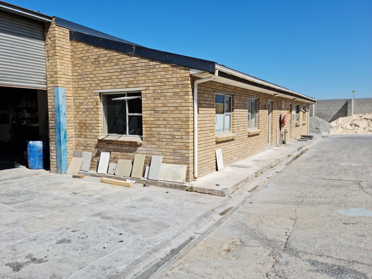 To Let commercial Property for Rent in Broadlands Western Cape